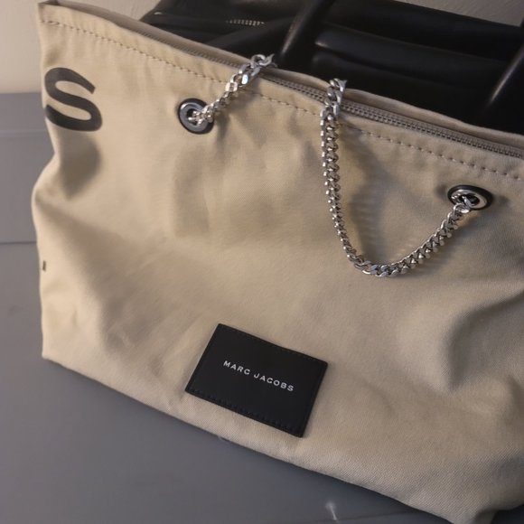 Women's Clothing - Picture 2 of 3